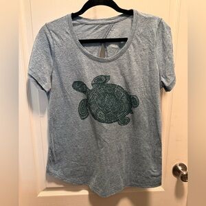 Women’s St. John’s Bay soft short sleeve Turtle T-shirt, size M